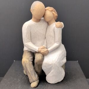 Willow Tree, Anniversary,I Love Thee Couple Embracing Figurine.